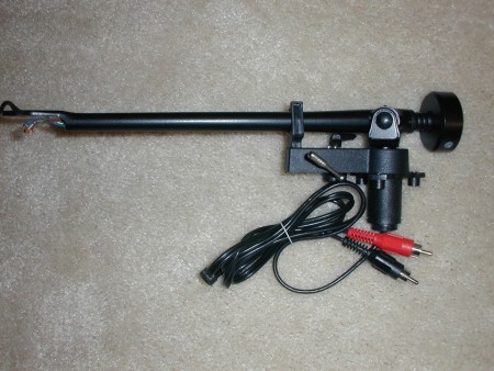 Rega RB 202 tonearm.
